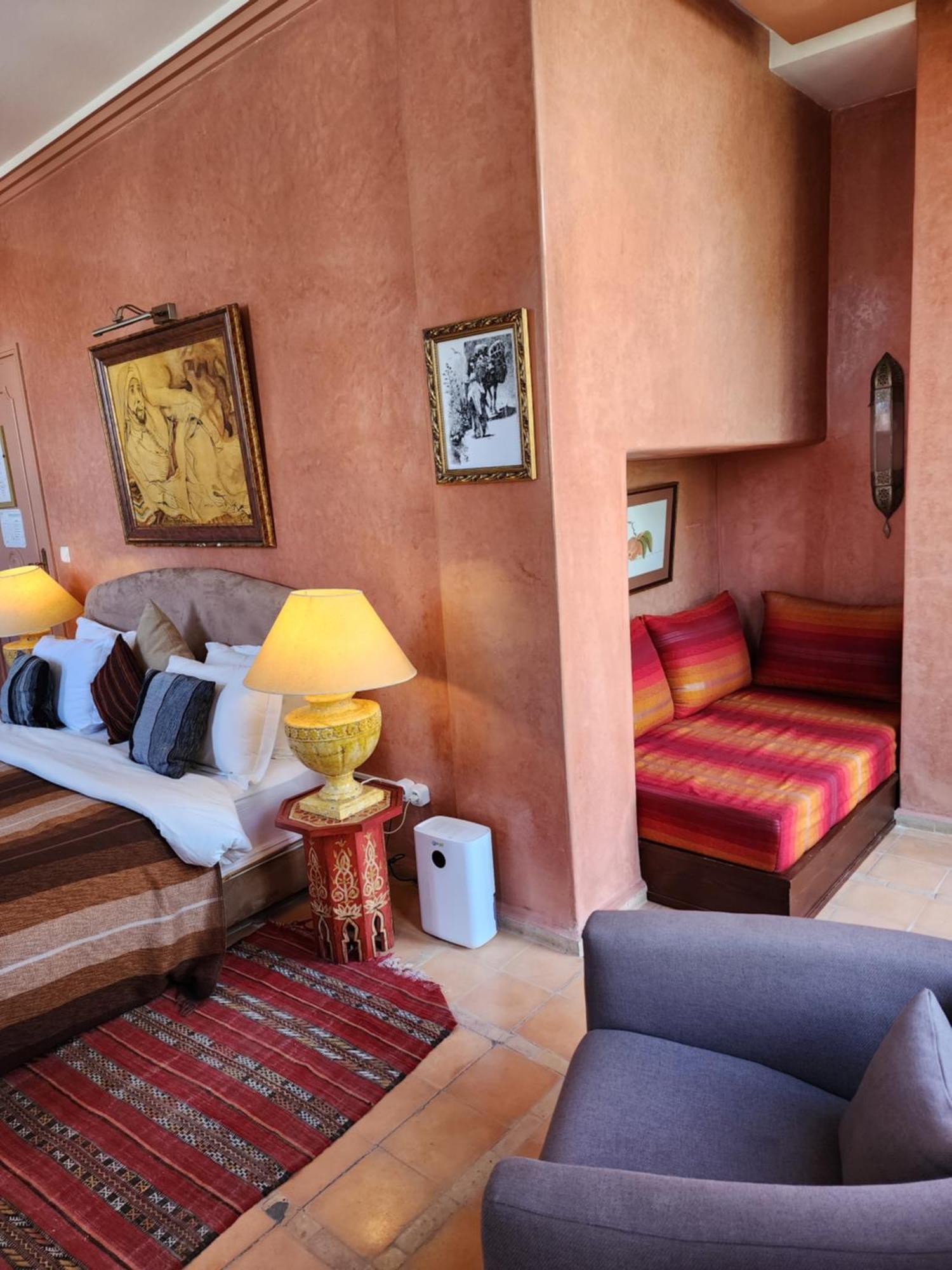 La Maison De Bed & Breakfast